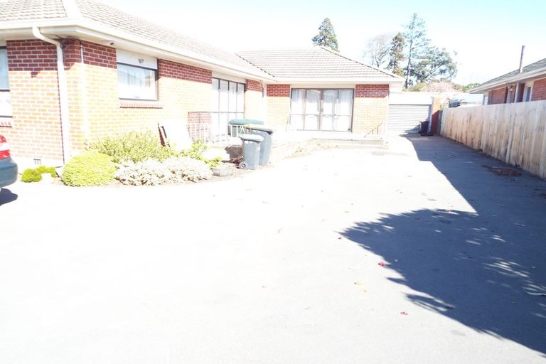 Photo of property in 71 Yaldhurst Road, Sockburn, Christchurch, 8042