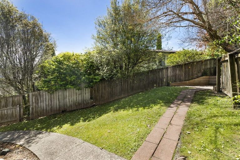 Photo of property in 1/28a Tamahere Drive, Glenfield, Auckland, 0629