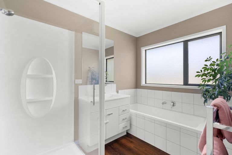 Photo of property in 10 The Runway, Wigram, Christchurch, 8042