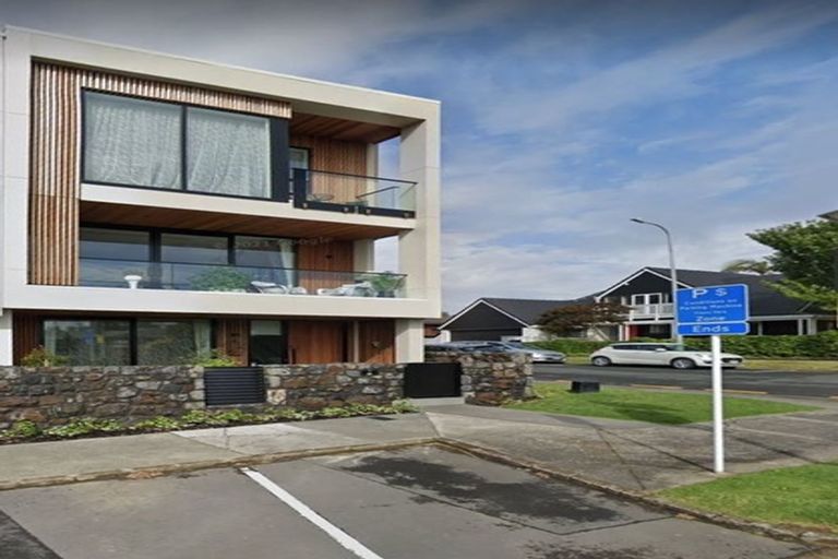 Photo of property in 2c The Terrace, Takapuna, Auckland, 0622