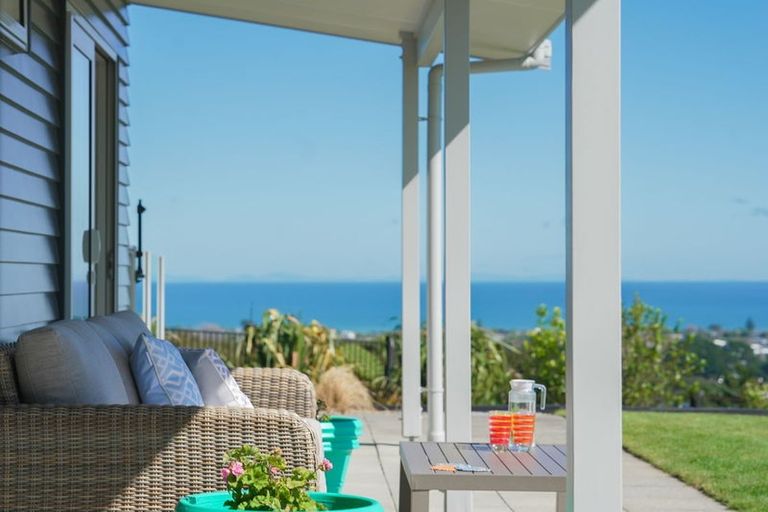 Photo of property in 5 Ocean Vista Lane, Paraparaumu, 5032