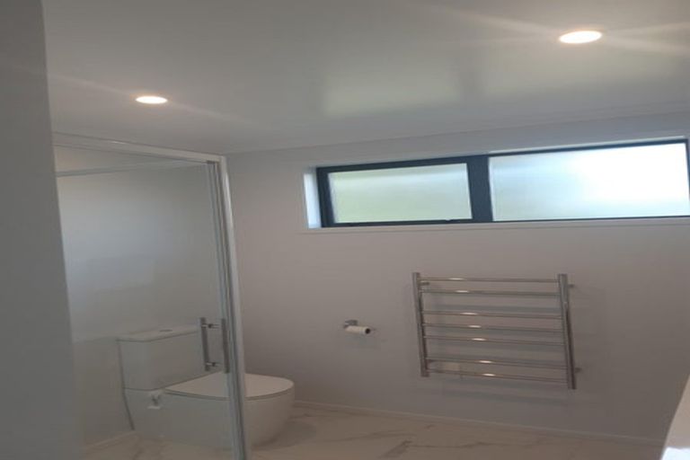 Photo of property in 9a Tirita Street, Kawaha Point, Rotorua, 3010