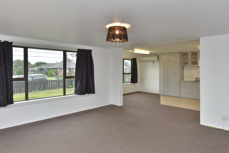 Photo of property in 33 Bournemouth Crescent, Aranui, Christchurch, 8061