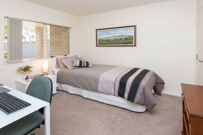 Photo of property in 48b Rodney Street, Howick, Auckland, 2014