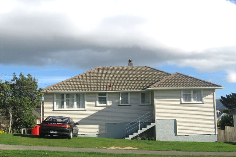 Photo of property in 40 Aberfeldy Street, Cannons Creek, Porirua, 5024