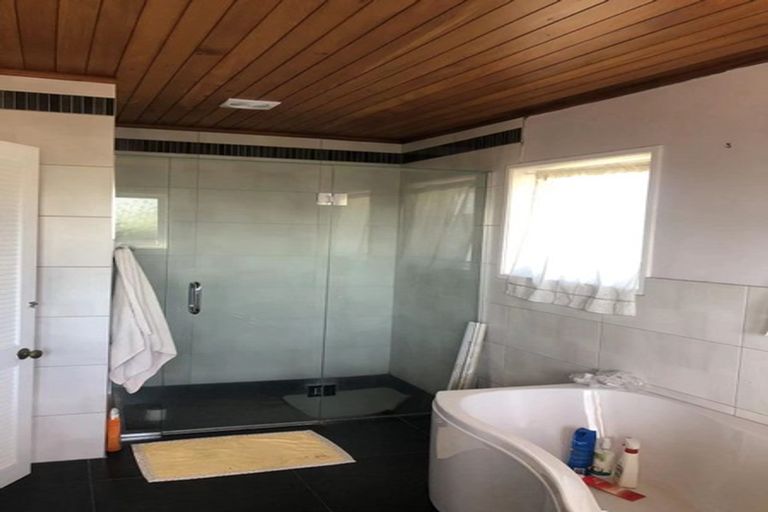 Photo of property in 11 Wairere Road, Torbay, Auckland, 0630