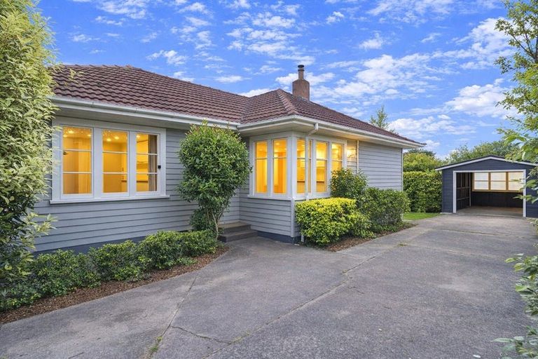 Photo of property in 108 Kervil Avenue, Te Atatu Peninsula, Auckland, 0610