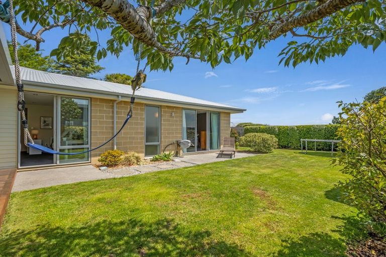 Photo of property in 18 Ravensdale Rise, Westmorland, Christchurch, 8025