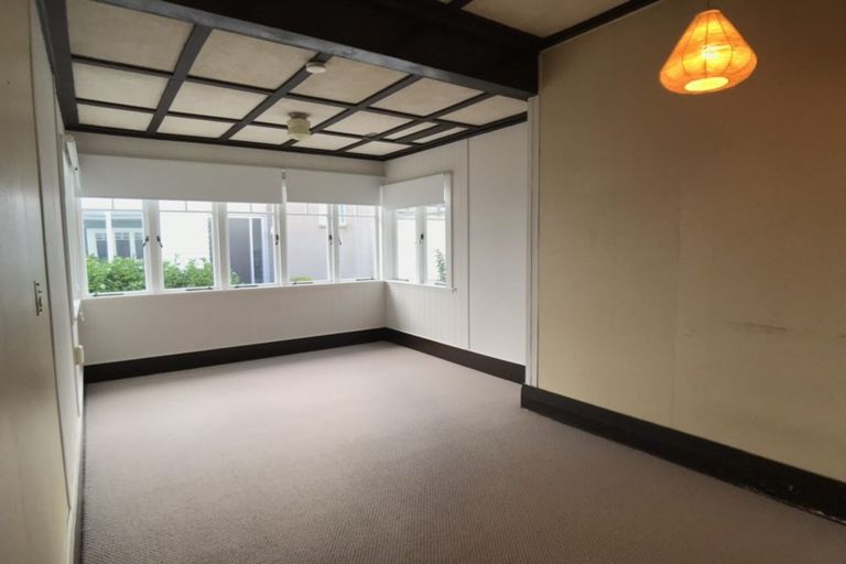 Photo of property in 90a Forrest Road, Forrest Hill, Auckland, 0620