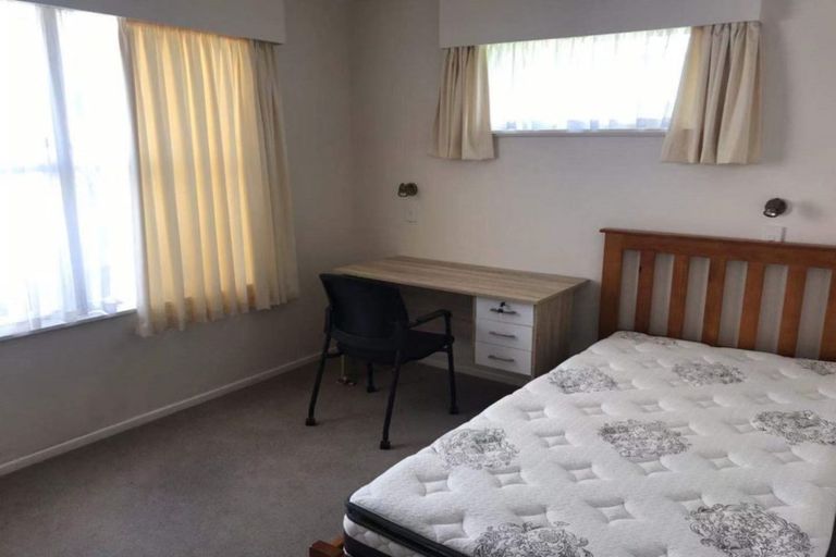 Photo of property in 3 Hillary Street, Chedworth, Hamilton, 3210