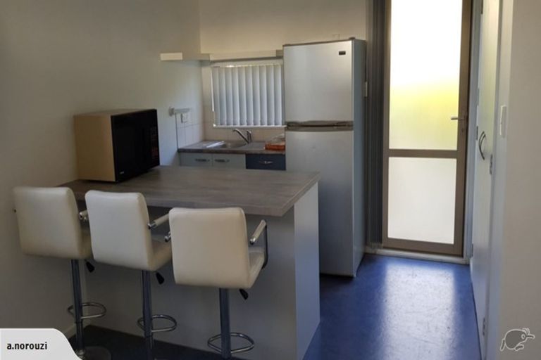 Photo of property in 17 Meteor Place, Schnapper Rock, Auckland, 0632