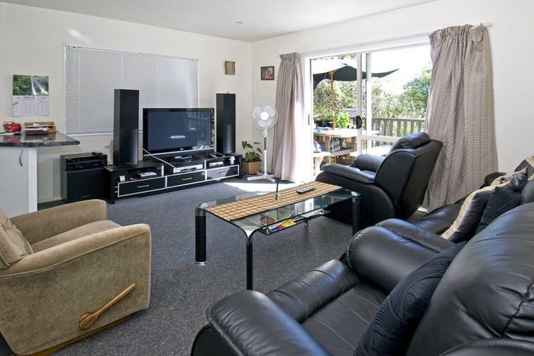 Photo of property in 37 Nevada Avenue, Pakuranga Heights, Auckland, 2010