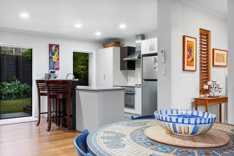 Photo of property in 5 Hillford Place, Welcome Bay, Tauranga, 3175