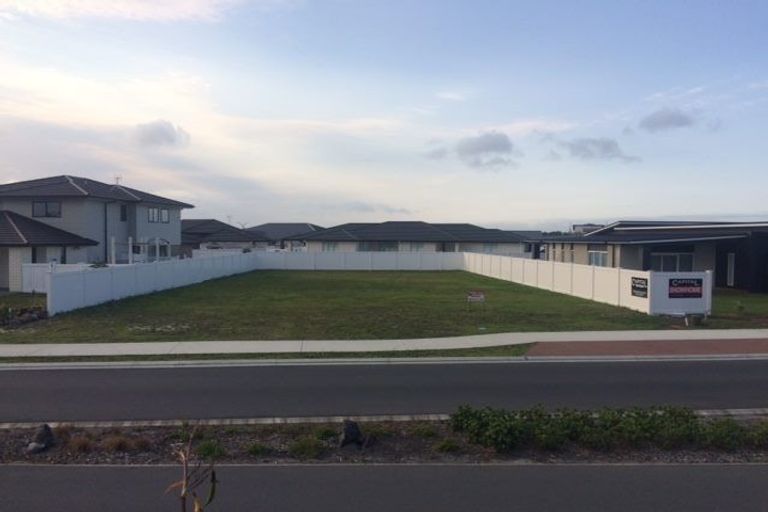 Photo of property in 41 Stace Hopper Drive, One Tree Point, 0118