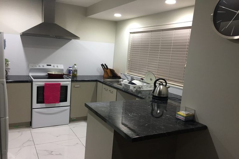 Photo of property in 39 Koru Street, Mangere Bridge, Auckland, 2022