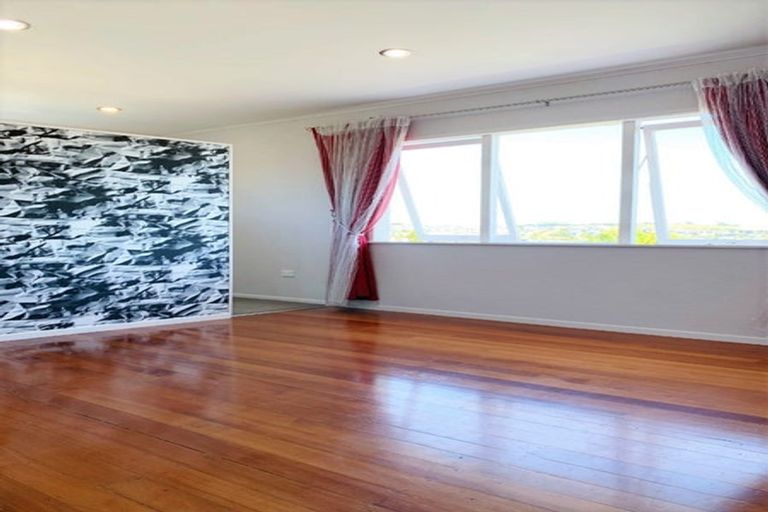 Photo of property in 1/21 Watea Road, Torbay, Auckland, 0630