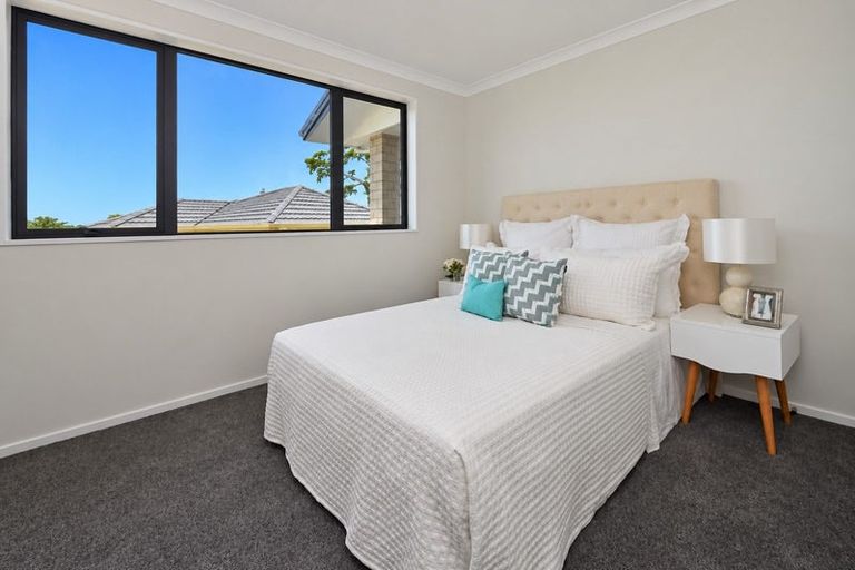 Photo of property in 33 Saralee Drive, Manurewa, Auckland, 2105