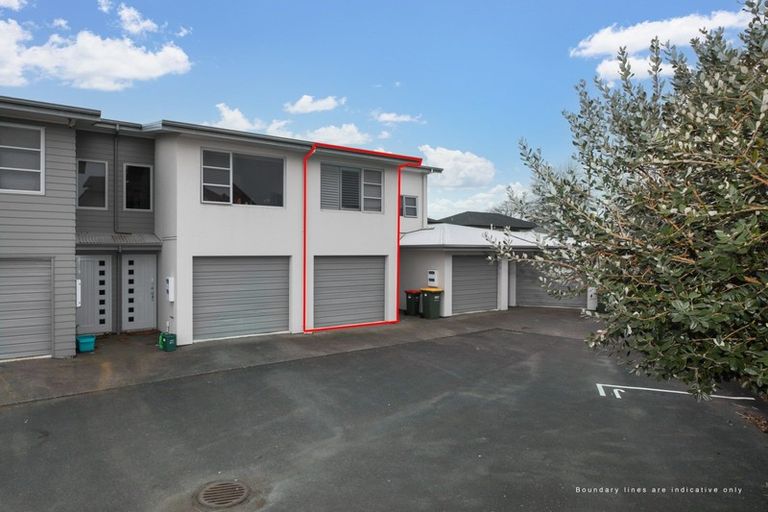 Photo of property in 9h Denver Place, Hamilton East, Hamilton, 3216