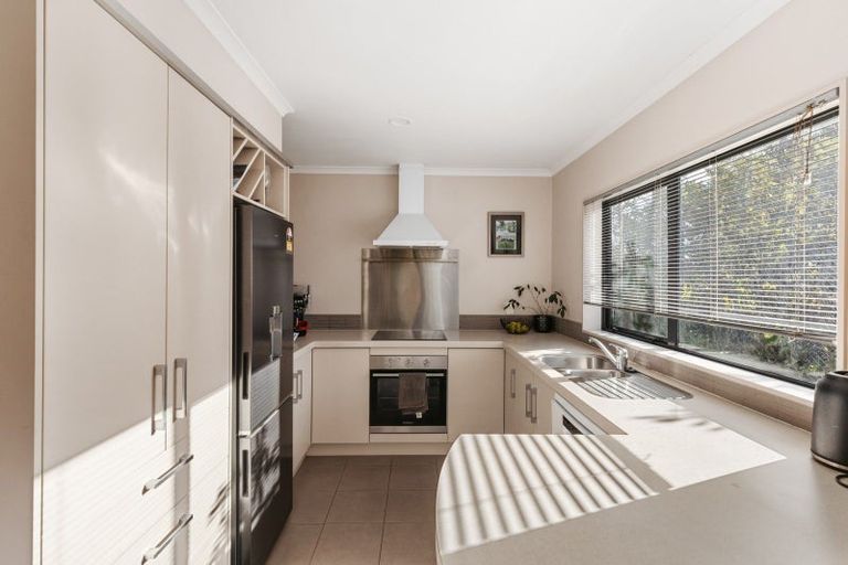 Photo of property in 3b Esmeralda Street, Welcome Bay, Tauranga, 3112