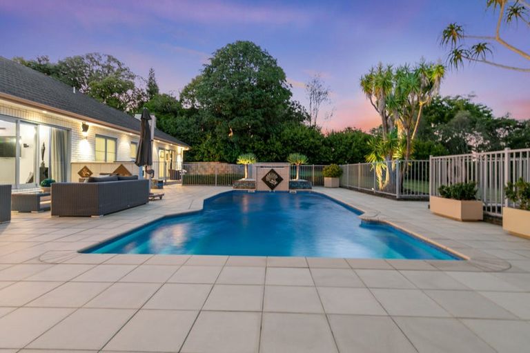 Photo of property in 7 Burgundy Park Avenue, Henderson, Auckland, 0612