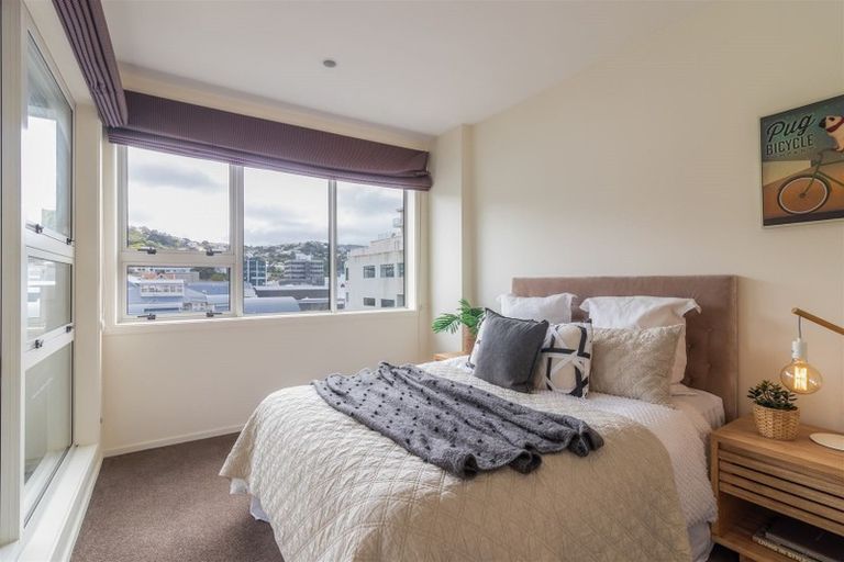 Photo of property in Stadium Garden Flats, 305/107 Thorndon Quay, Pipitea, Wellington, 6011
