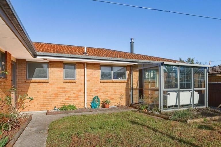 Photo of property in 1 Rochfort Place, Westport, 7825