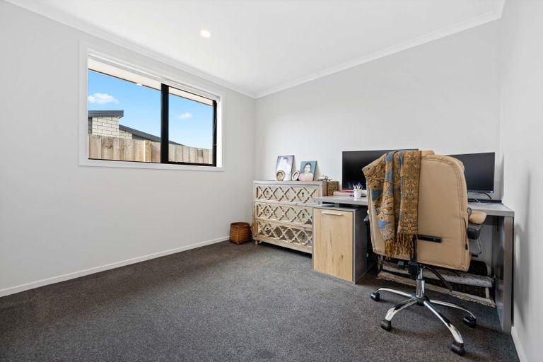 Photo of property in 48 Pragma Rise, Rototuna North, Hamilton, 3210