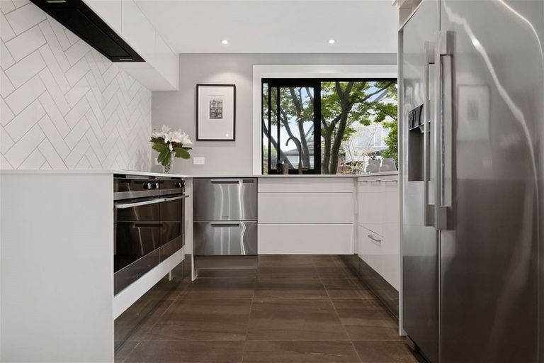 Photo of property in 2/17 Woodford Terrace, Ilam, Christchurch, 8053