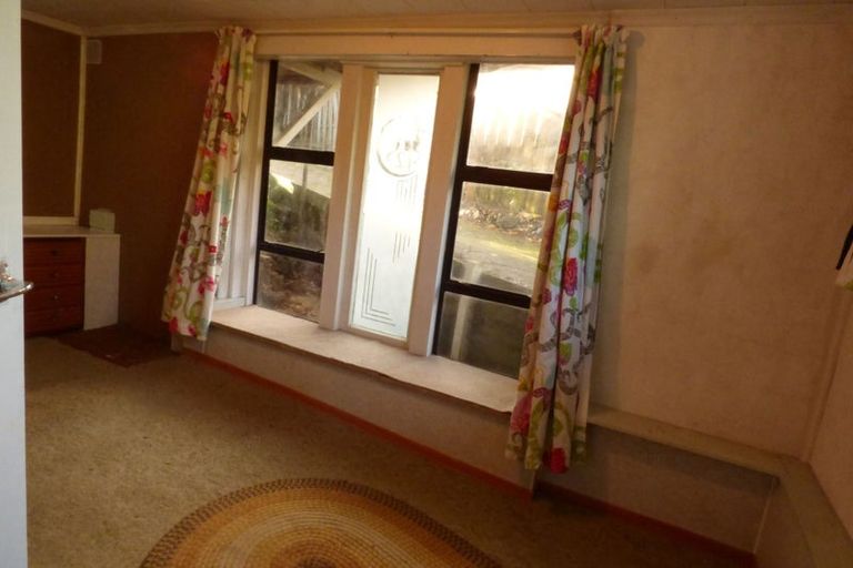 Photo of property in 144 Woodlands Park Road, Titirangi, Auckland, 0604