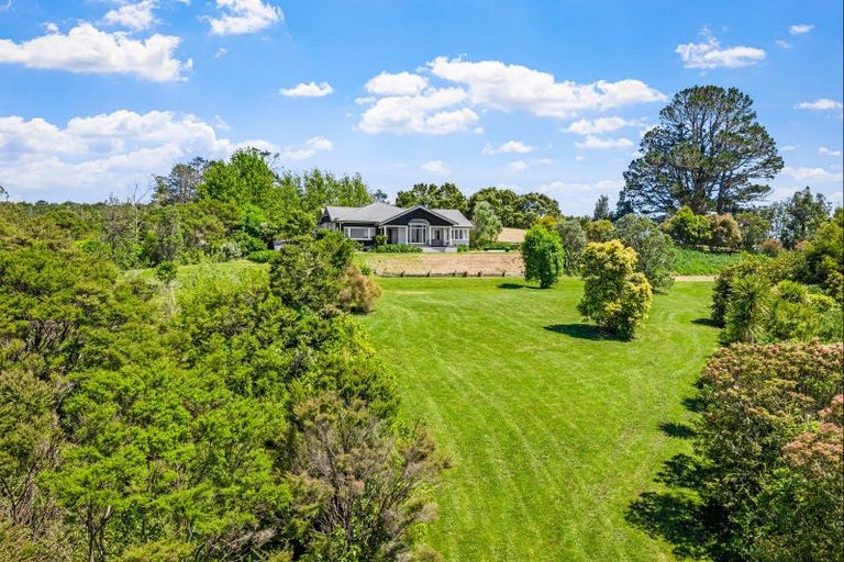 Photo of property in 109 Govan Wilson Road, Whangaripo, Warkworth, 0985
