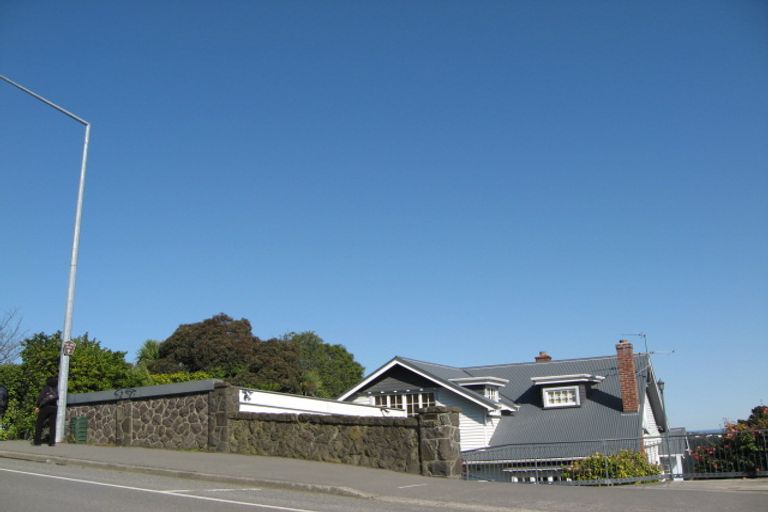 Photo of property in 104 Dyers Pass Road, Cashmere, Christchurch, 8022