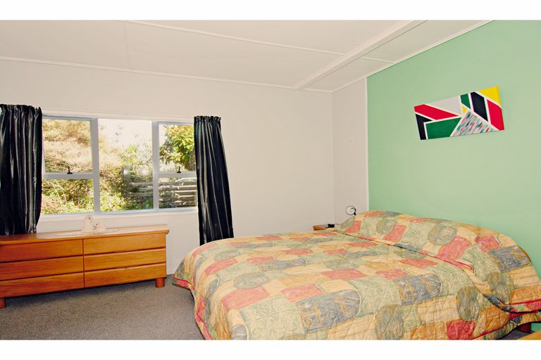 Photo of property in 70 Capes Road, Pollok, Waiuku, 2684