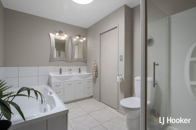 Photo of property in 28 Reo Crescent, Waihi Beach, 3611