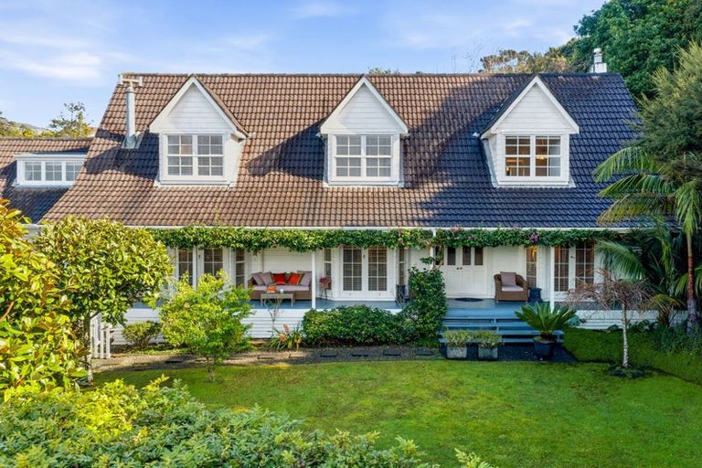 Photo of property in 199 Chelsea View Drive, Chatswood, Auckland, 0626