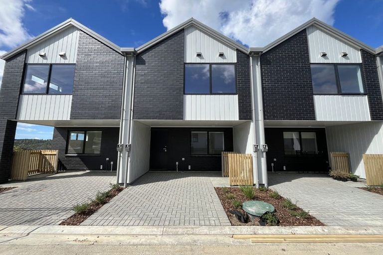 Photo of property in 5/23 Makomako Drive, Orewa, 0931