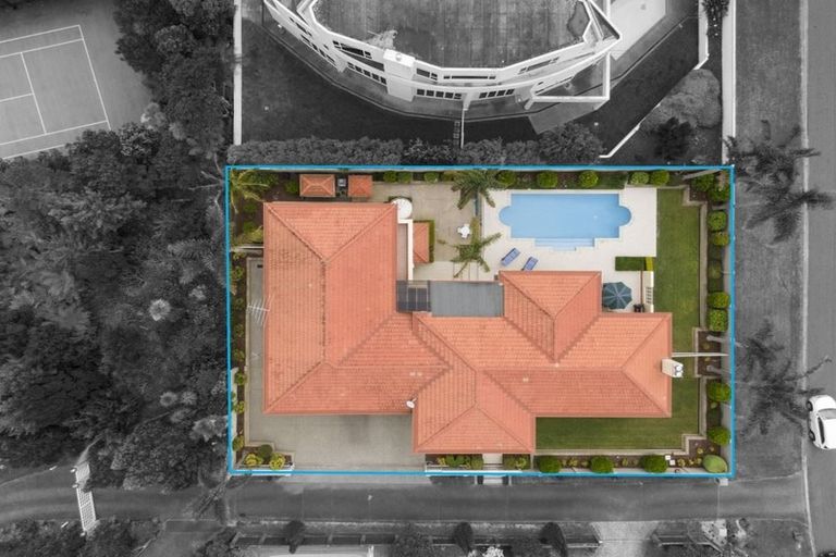 Photo of property in 105 Onetaunga Road, Chatswood, Auckland, 0626