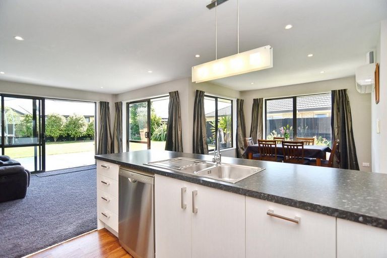 Photo of property in 64 Acacia Avenue, Rangiora, 7400