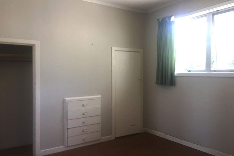 Photo of property in 228 Forrest Hill Road, Forrest Hill, Auckland, 0620