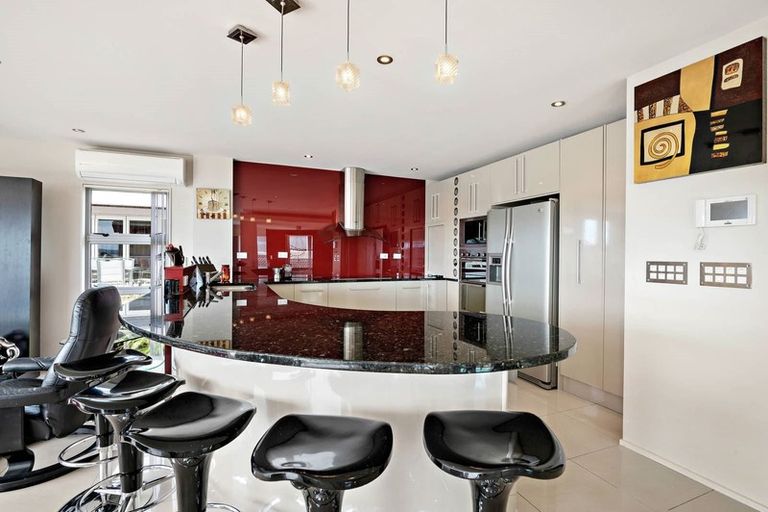 Photo of property in 61 Compass Way, Half Moon Bay, Auckland, 2012