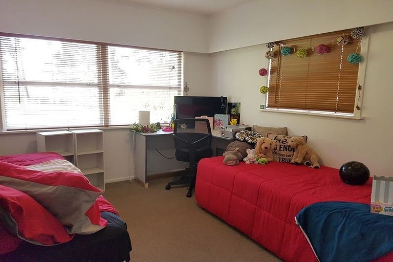 Photo of property in 228 Forrest Hill Road, Forrest Hill, Auckland, 0620