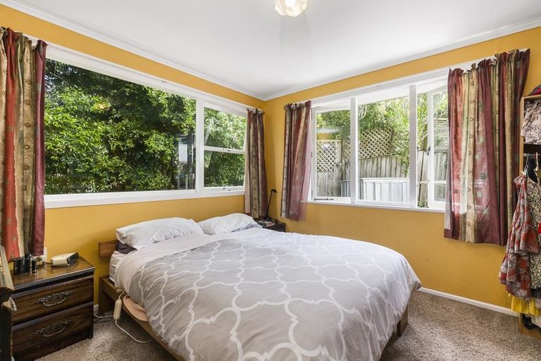 Photo of property in 68 Blakeborough Drive, Forrest Hill, Auckland, 0620