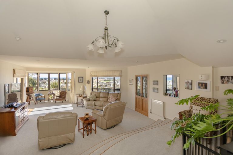 Photo of property in 16 Slade Street, Oamaru North, Oamaru, 9400