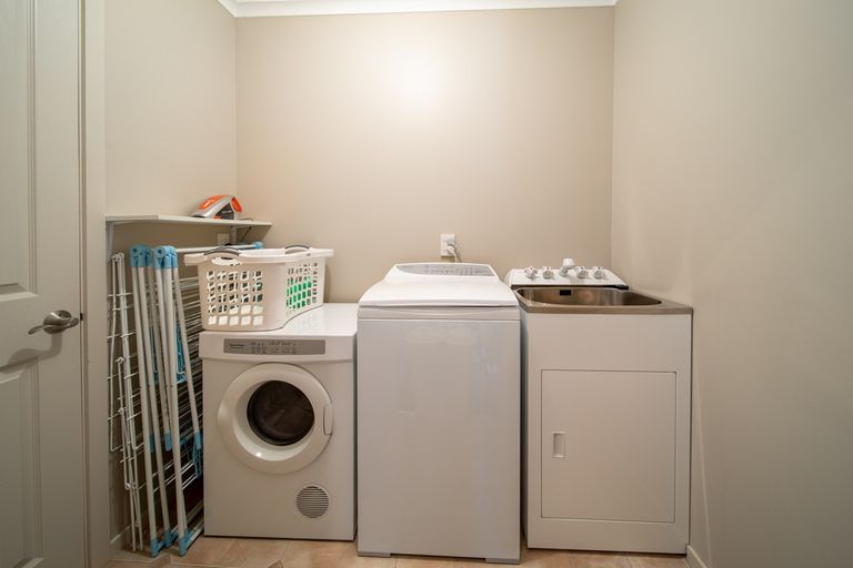 Photo of property in 98a Shields Street, Clyde, 9330