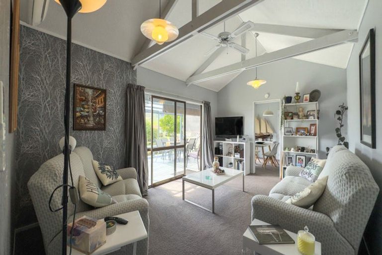 Photo of property in 16 Mcdonald Place, Paeroa, 3600