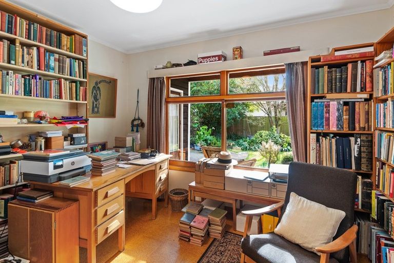 Photo of property in 15 Milnebank Street, Upper Riccarton, Christchurch, 8041