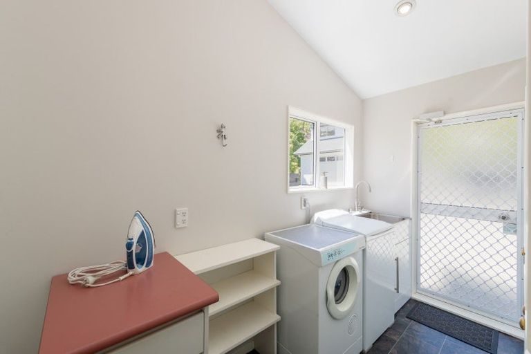 Photo of property in 20a Chatsworth Road, Silverstream, Upper Hutt, 5019