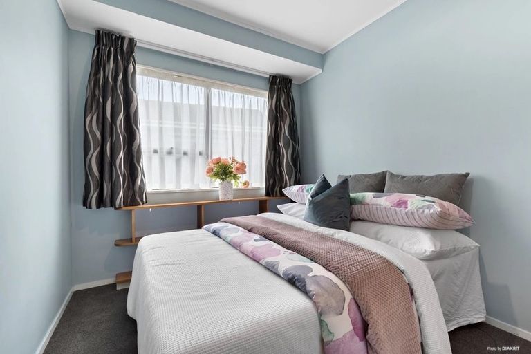 Photo of property in 151 Prince Regent Drive, Farm Cove, Auckland, 2012