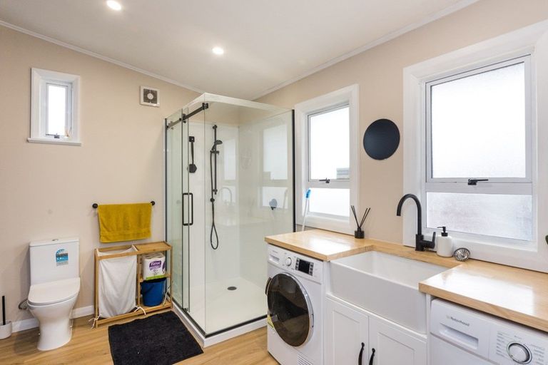 Photo of property in 19 Carlisle Street, Milson, Palmerston North, 4414