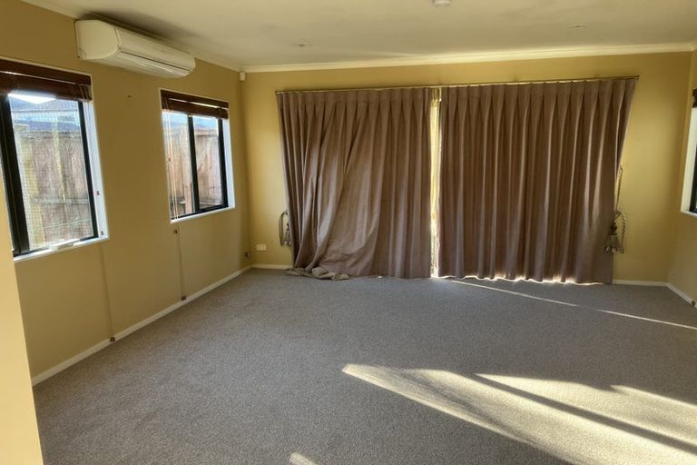 Photo of property in 49 Lilybank Crescent, East Tamaki, Auckland, 2013