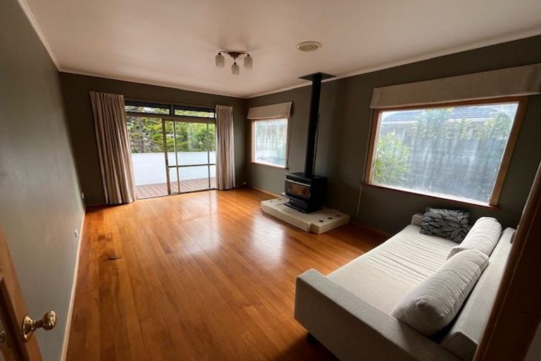 Photo of property in 1/27 Gazelle Avenue, Beach Haven, Auckland, 0626